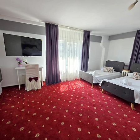Bon Ton Residence Drobeta Turnu Severin Buitenkant foto