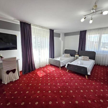Bon Ton Residence Drobeta Turnu Severin Buitenkant foto