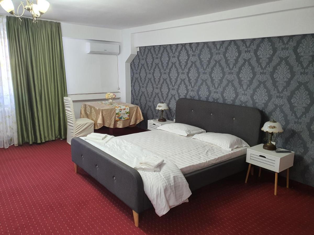 Bon Ton Residence Drobeta Turnu Severin Buitenkant foto