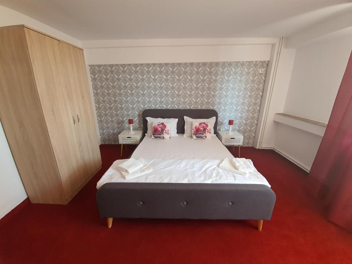 Bon Ton Residence Drobeta Turnu Severin Buitenkant foto
