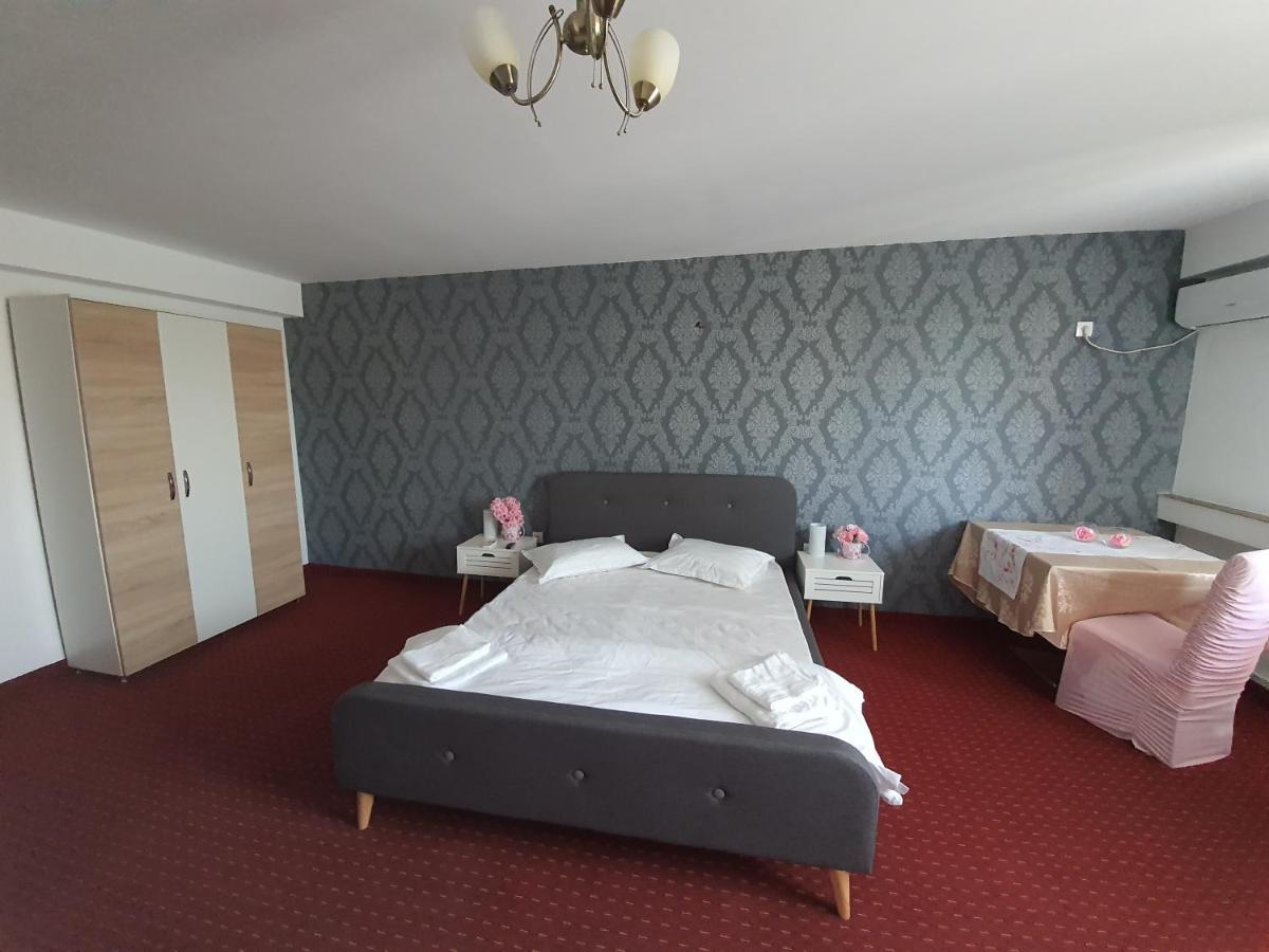 Bon Ton Residence Drobeta Turnu Severin Buitenkant foto