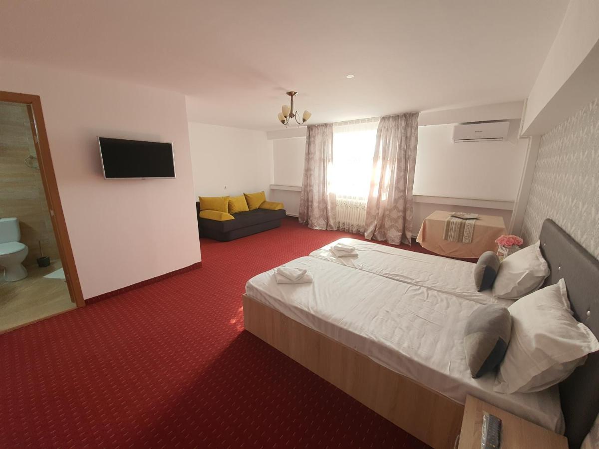 Bon Ton Residence Drobeta Turnu Severin Buitenkant foto
