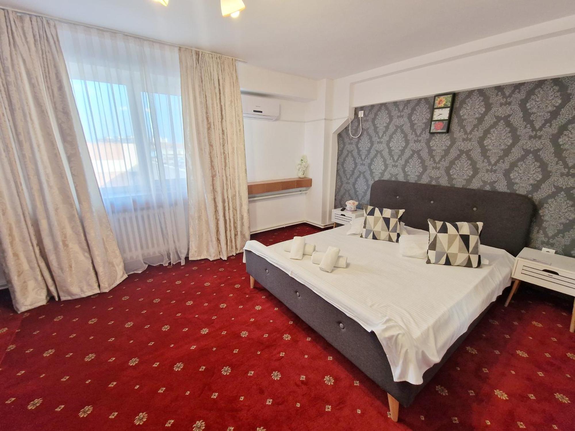Bon Ton Residence Drobeta Turnu Severin Buitenkant foto